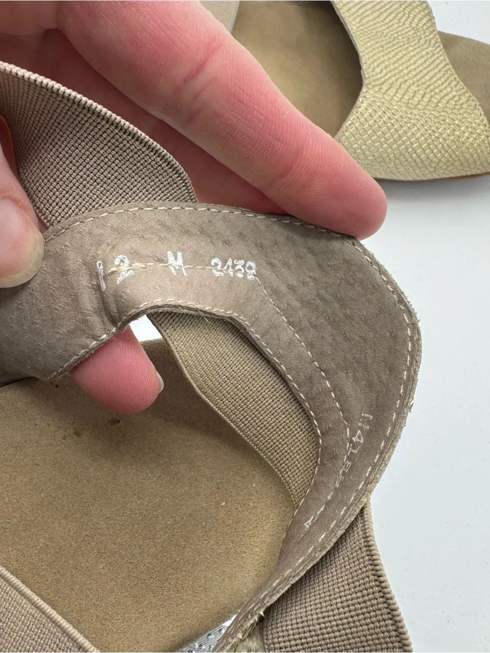 Munro Caley Strappy low wedge comfort Sandal Champagne gold tan Size 12 wedding